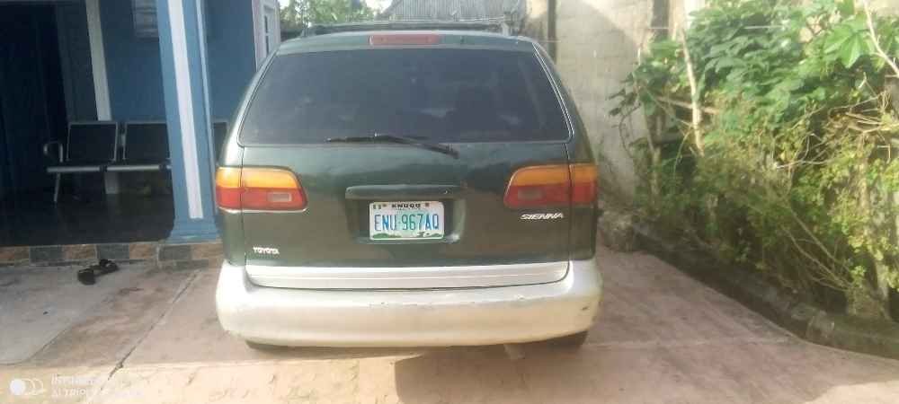 Toyota Sienna 98 image - aghmarket