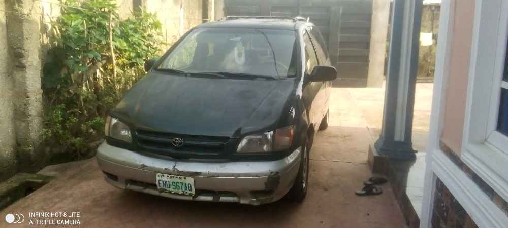 Toyota Sienna 98 image - aghmarket